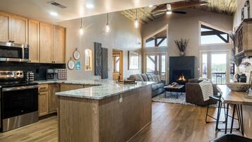 Microwave, oven, dishwasher, coffee/tea maker