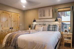 3 عدّة غرف نوم ومكواة/لوح كي وواي فاي مجانًا وملاءات أسرّة