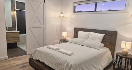 Begonia Residence - A Walk to Deakin University