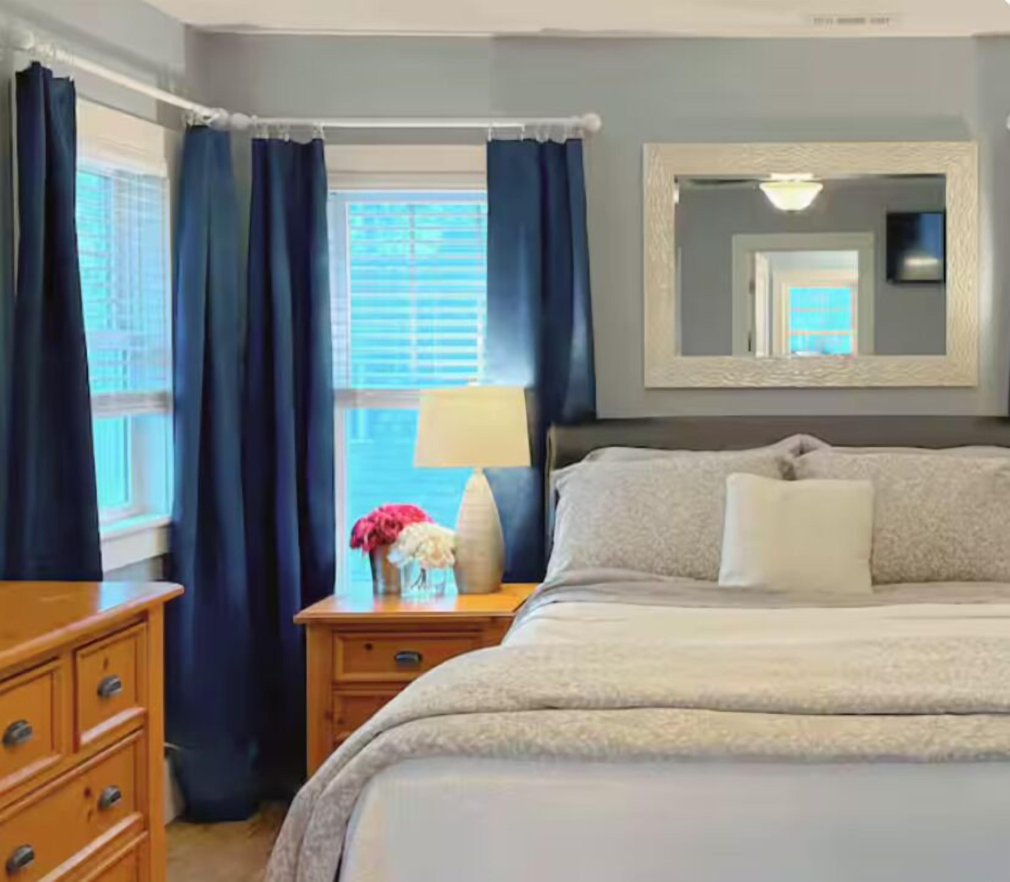 3 Schlafzimmer, Schreibtisch, Bügeleisen/Bügelbrett, Reisekinderbett