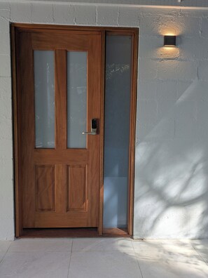 Exterior detail - Maleny-Montville Cottages #4 - 2 bed with ocean views (Balmoral Ridge)