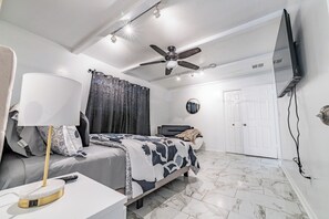 4 chambres, fer et planche à repasser, Wi-Fi gratuit, draps fournis