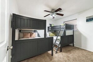 4 habitaciones, tabla de planchar con plancha y wifi gratis 