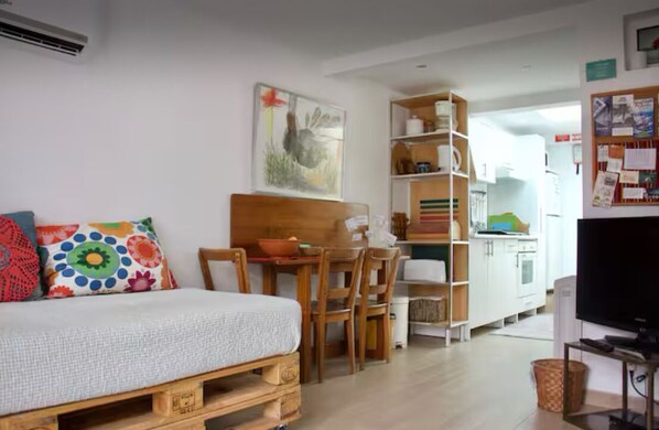 1 bedroom, iron/ironing board, free WiFi, bed sheets