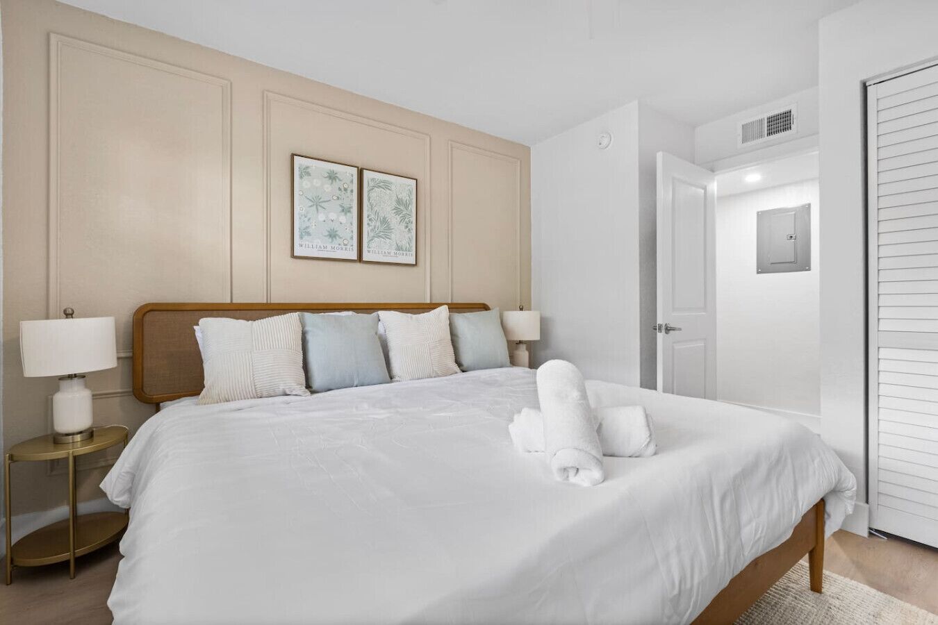 1 bedroom, desk, iron/ironing board, WiFi