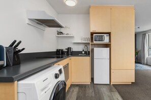 Fridge, microwave, dishwasher, coffee/tea maker