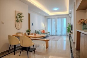 Room - R&F Princess Cove by Nest Home at Johor Bahru (Johor Bahru)