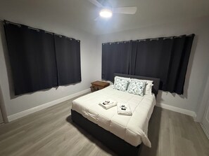 4 bedrooms, iron/ironing board, free WiFi, bed sheets