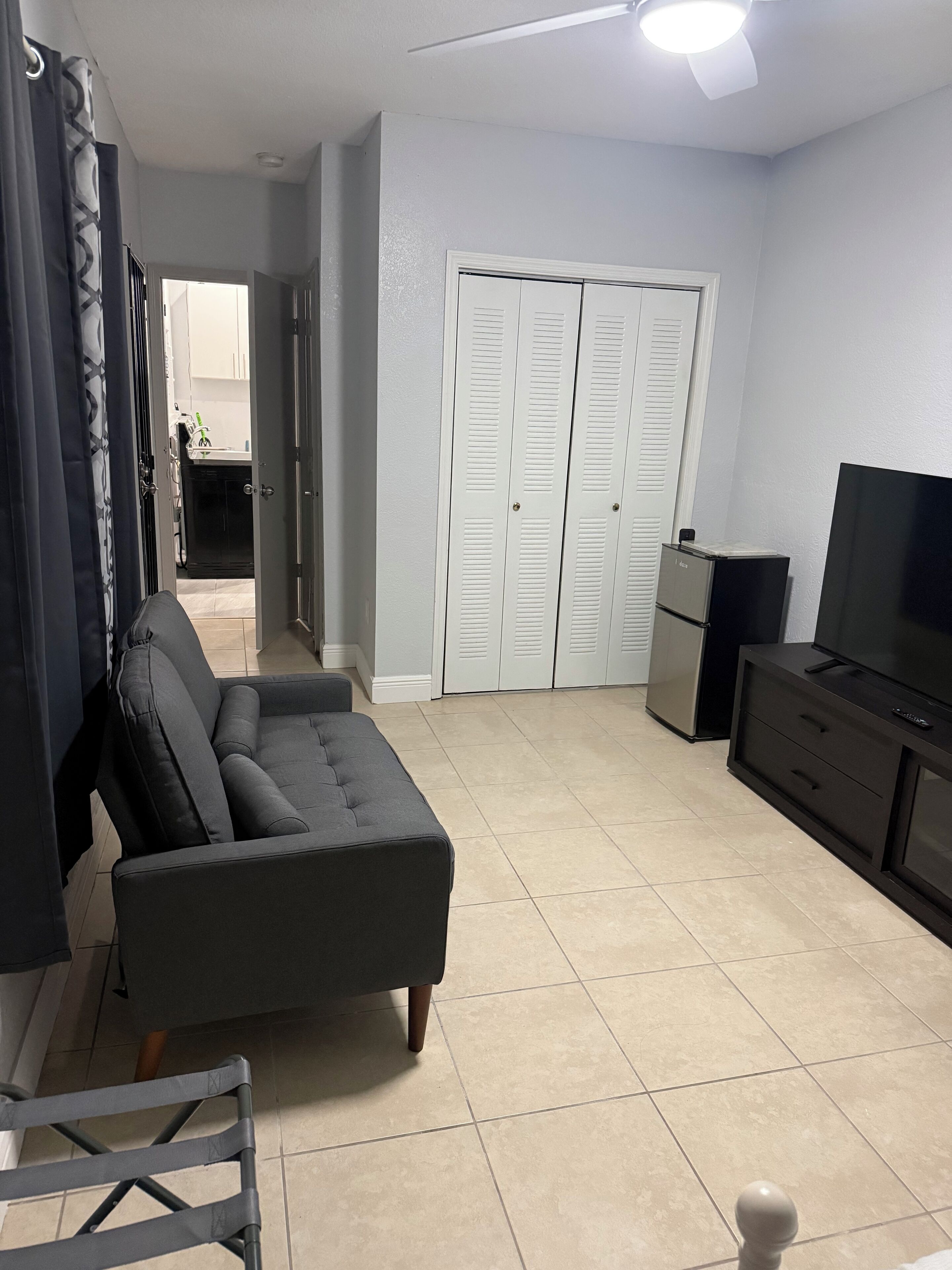 Fabulous 4-bedroom House With Ac, Washer, And Dryer In North Miami - 노스마이애미