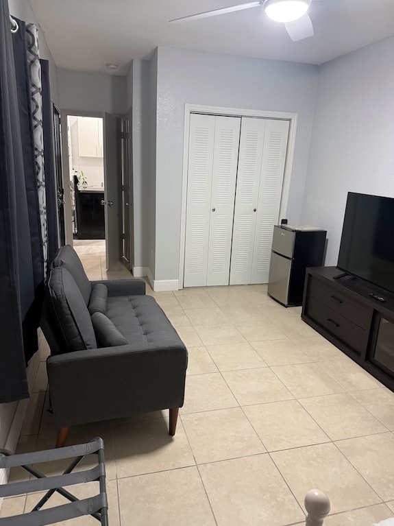 Fabulous 4-bedroom House With Ac, Washer, And Dryer In North Miami - 노스마이애미