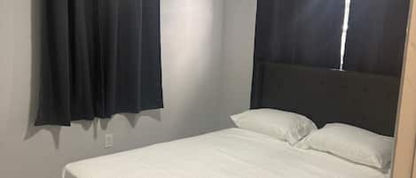 4 chambres, fer et planche à repasser, Wi-Fi, draps fournis