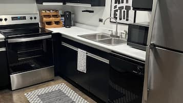 Microwave, oven, stovetop, dishwasher