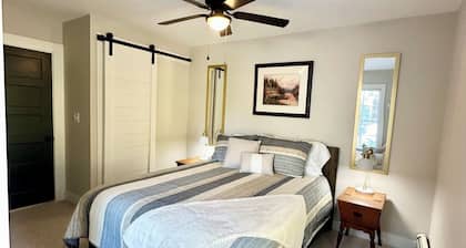 Renovated 3-bedroom house in Montgomery VT, close to Jay Peak