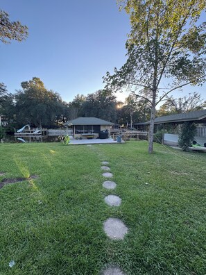 Property grounds - Private Waterfront Guest House w/ Dock & Kayaks - Quiet Midway, GA (Midway)