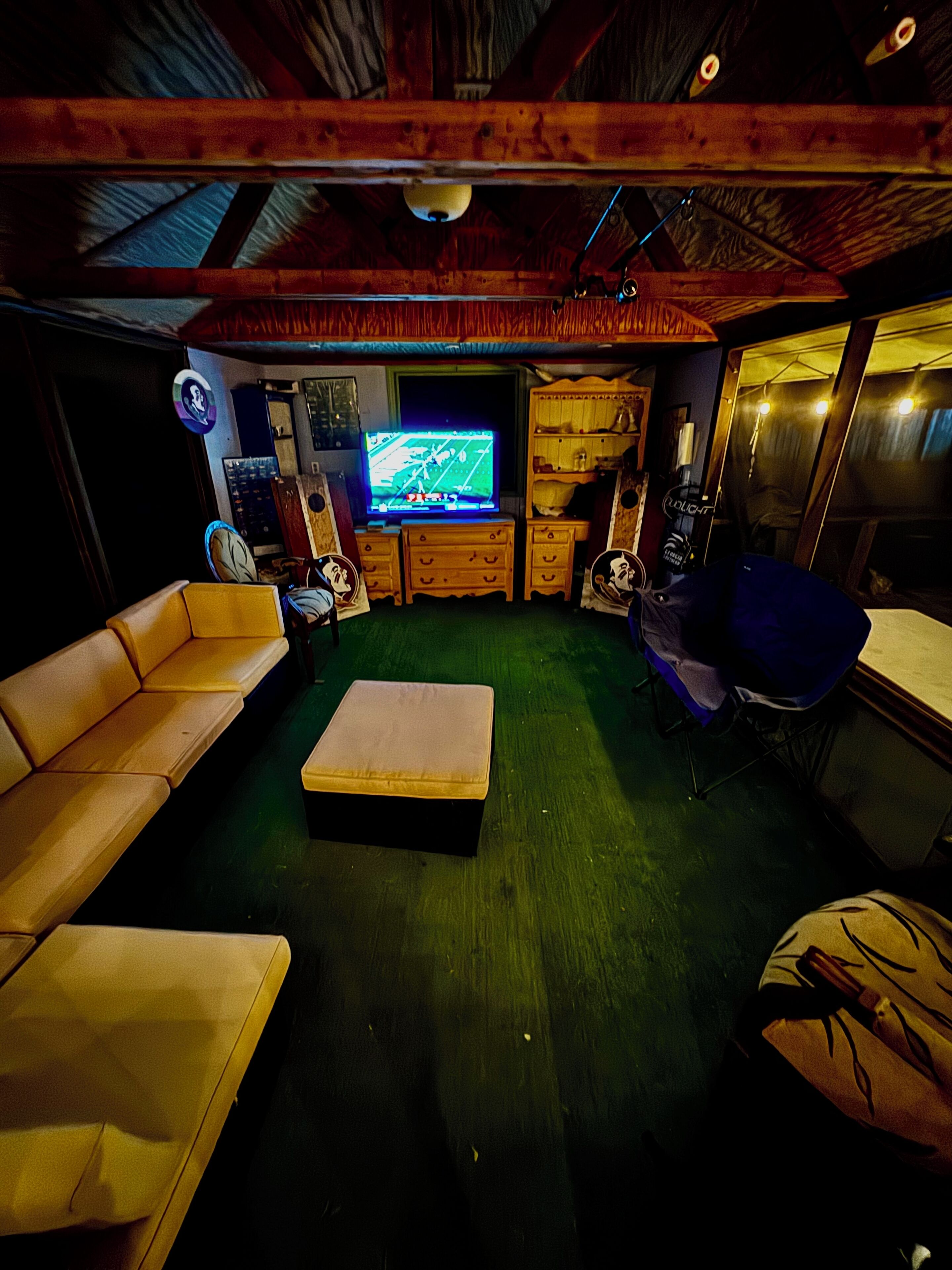 المنشأة من الداخل