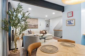 TV connectée, cheminée