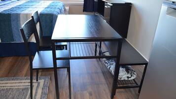 Free WiFi, bed sheets, wheelchair access