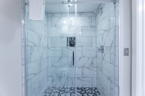 Shower, hair dryer, towels - Slopeside Ski-In/Out Condo 112 | Snowshoe Village (Snowshoe)