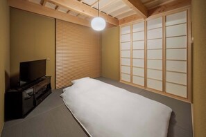 Nhà truyền thống, 1 phòng ngủ, bếp nhỏ, quang cảnh vườn | Két bảo mật tại phòng, trang trí khác biệt 