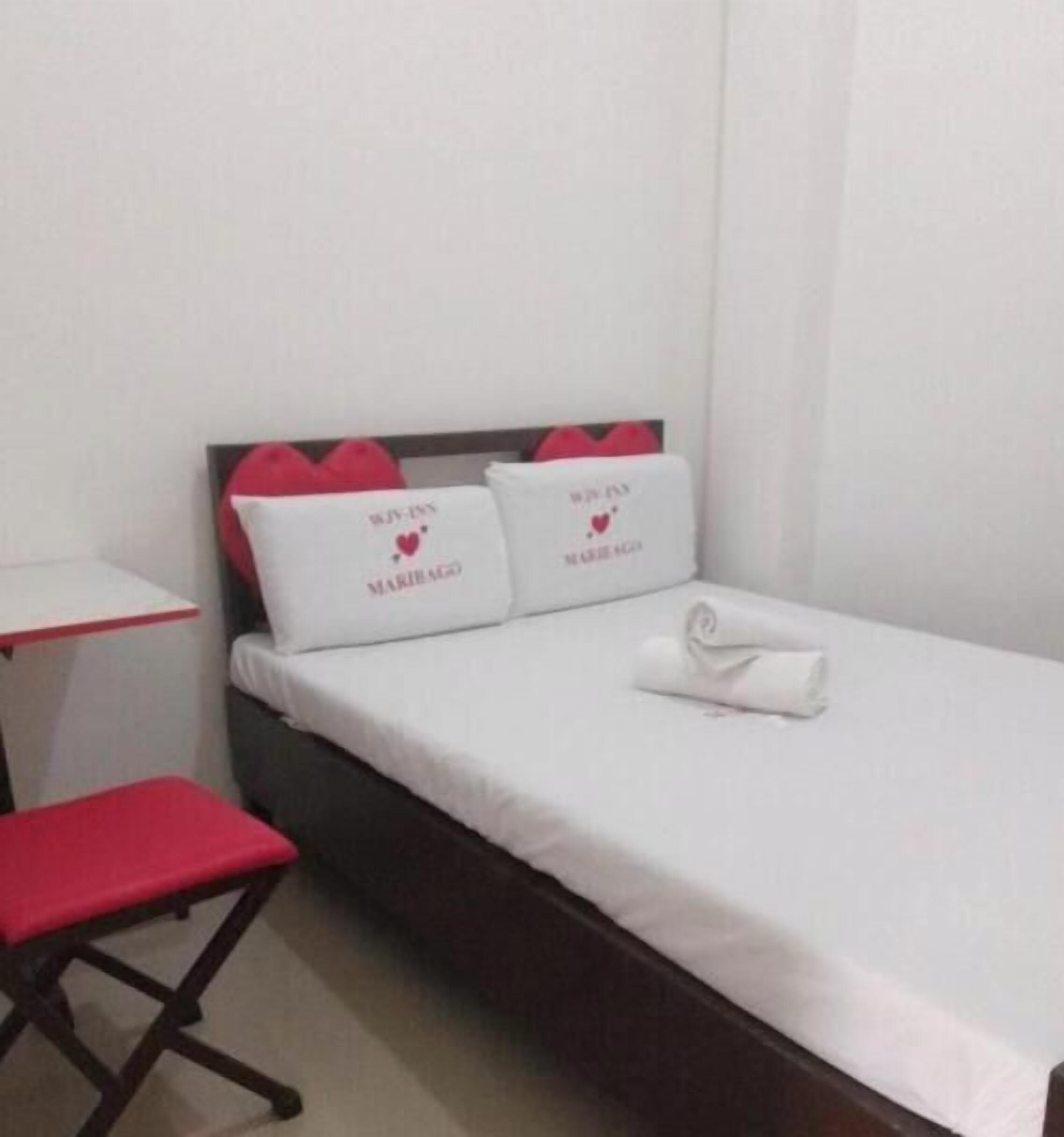 Standard Room | Meja 
