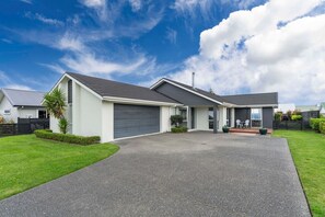 Exterior - Family fun at Wharewaka (Taupō)