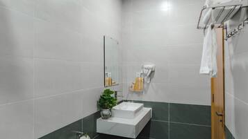 Savon, shampoing, papier toilette