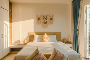 Quarto casal luxo, sacada | Wi-Fi de cortesia