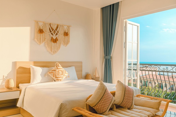 Deluxe Double Room, Balcony | Free WiFi