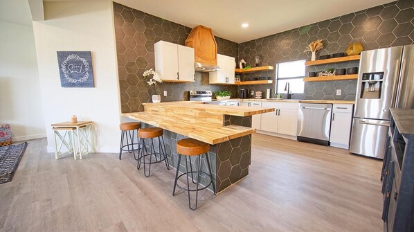 Microwave, oven, stovetop, dishwasher