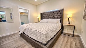 4 Schlafzimmer, Bügeleisen/Bügelbrett, Internetzugang, Bettwäsche