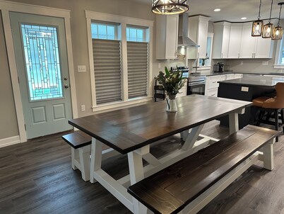 Luxury Downtown Cedar Falls Retreat - Sleeps 12