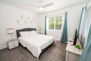 4 bedrooms, iron/ironing board, free WiFi, bed sheets - Family-Friendly 4BR with Pool, Disney Area Getaway! (Davenport)