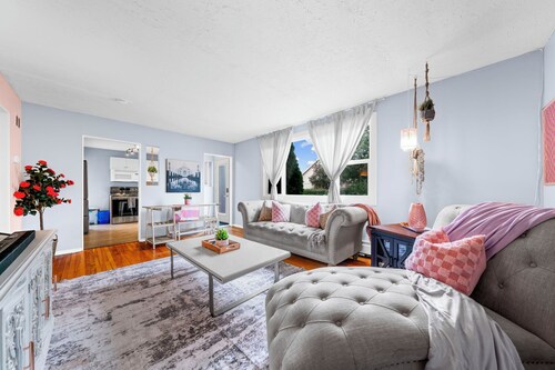 5BR Home | Two Private Suites, Perfect for Groups