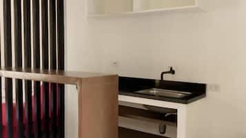 Caja de seguridad en la habitación y escritorio