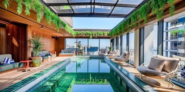 Pool - Modern Luxury Stay at The Rockefeller, Cape Town. (Cape Town)