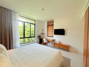 Villa de lujo, junto a la playa | Escritorio, espacio para trabajar con un portátil, cortinas opacas