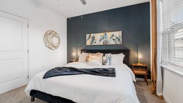 3 bedrooms, desk, iron/ironing board, free WiFi