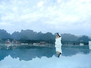 Exterior - Xiao'en Castle Hotel Tianmenshan (Zhangjiajie)