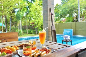 Tempat makan luar