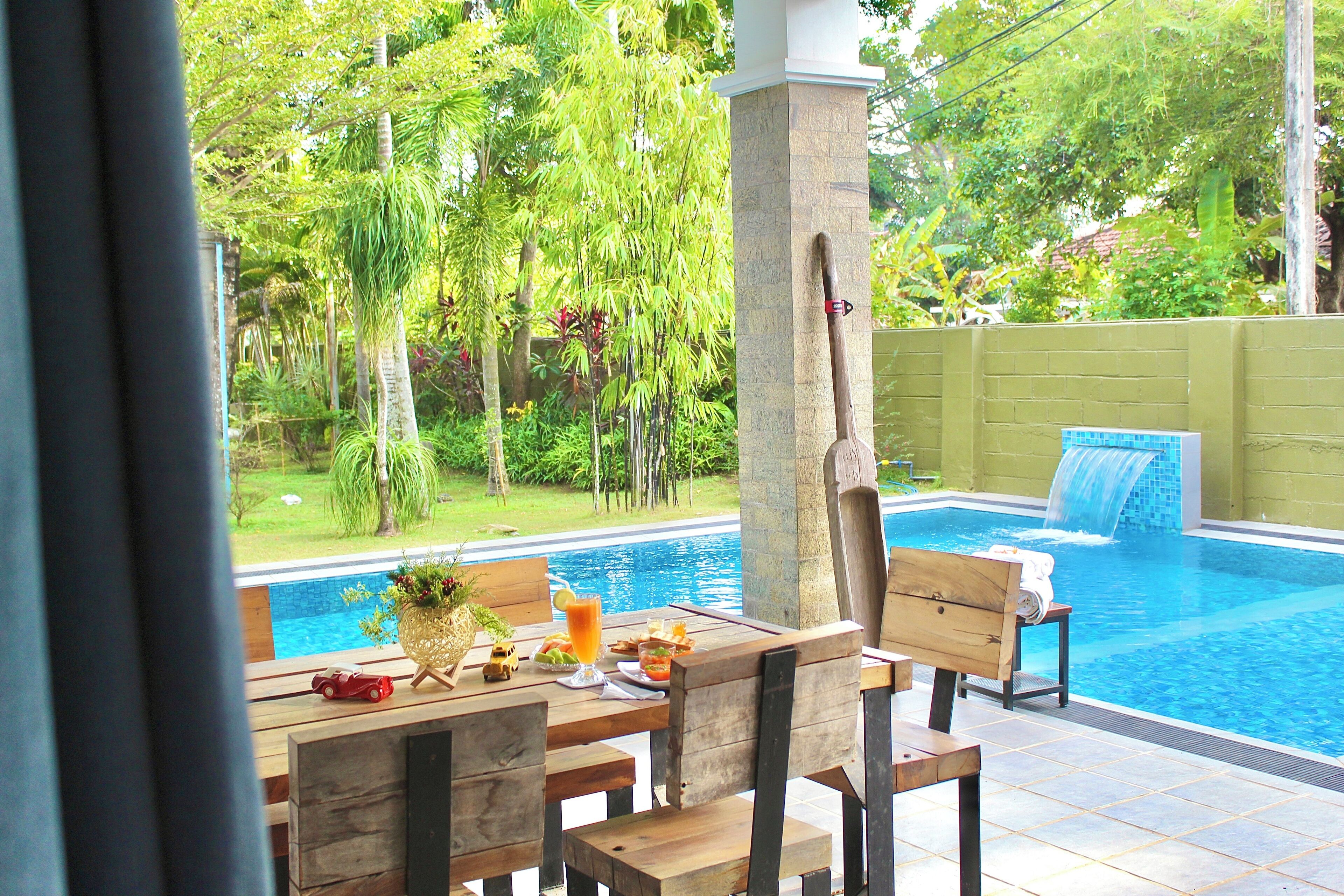 Comfort-Doppel- oder -Zweibettzimmer, Terrasse, Poolblick | Verdunkelungsvorhänge, kostenloses WLAN