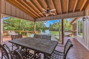 Outdoor dining - The Lady Bug on Lake Martin (Our Town)