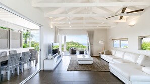 تلفزيون ذكي