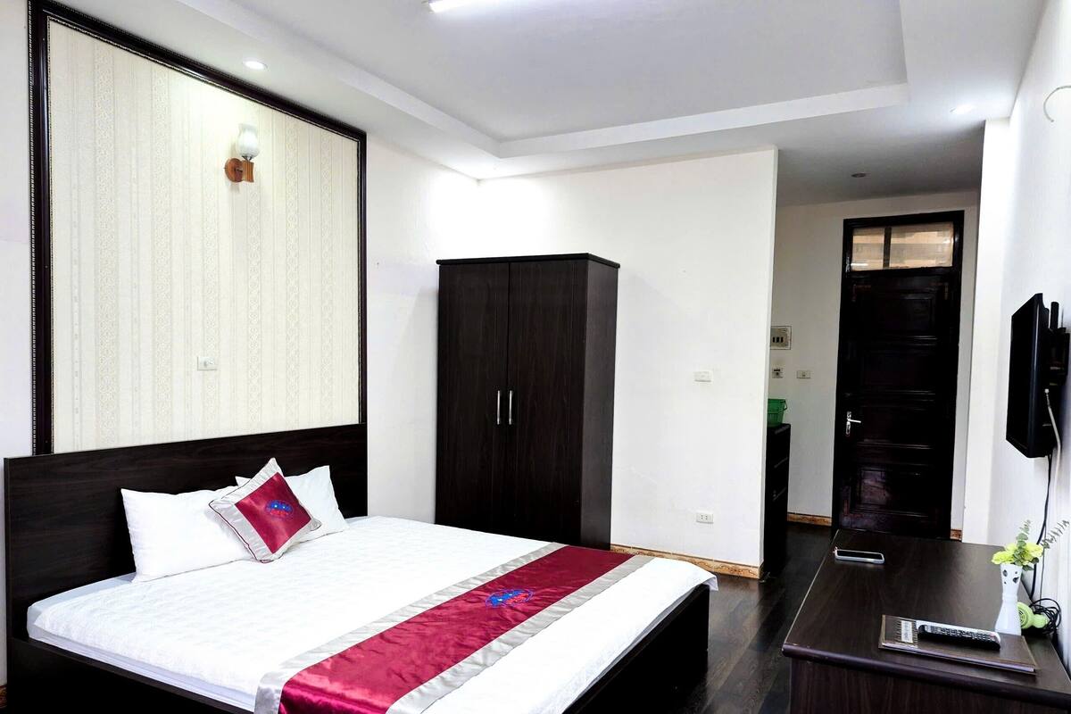 Double or Twin Room, Balcony, Lake View | Free WiFi