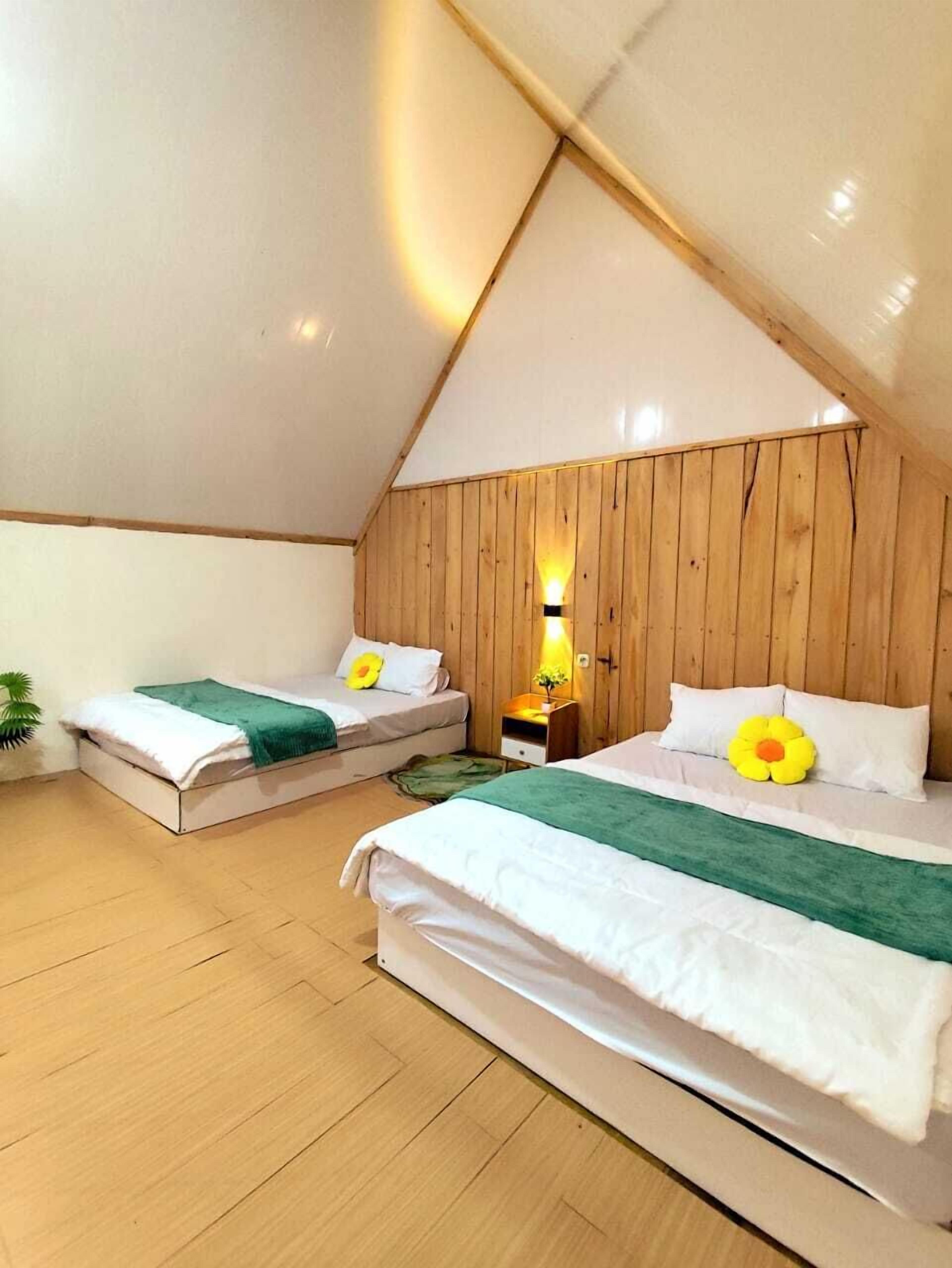 Familienvilla, Bergblick | Schreibtisch, laptopgeeigneter Arbeitsplatz, kostenloses WLAN