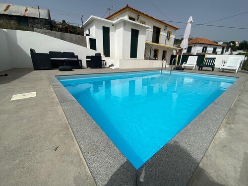 3-bedroom cottage  with sea views in Estreito da Calheta