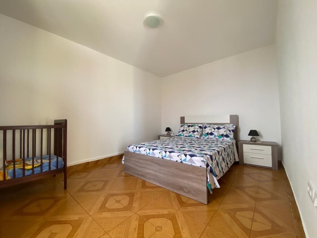 3 عدّة غرف نوم ومكواة/لوح كي وسرير سفر وواي فاي مجانًا