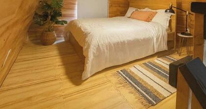 The Blue Loft-Cozy Style Guest House · Close to UCF, Downtown & Theme Parks