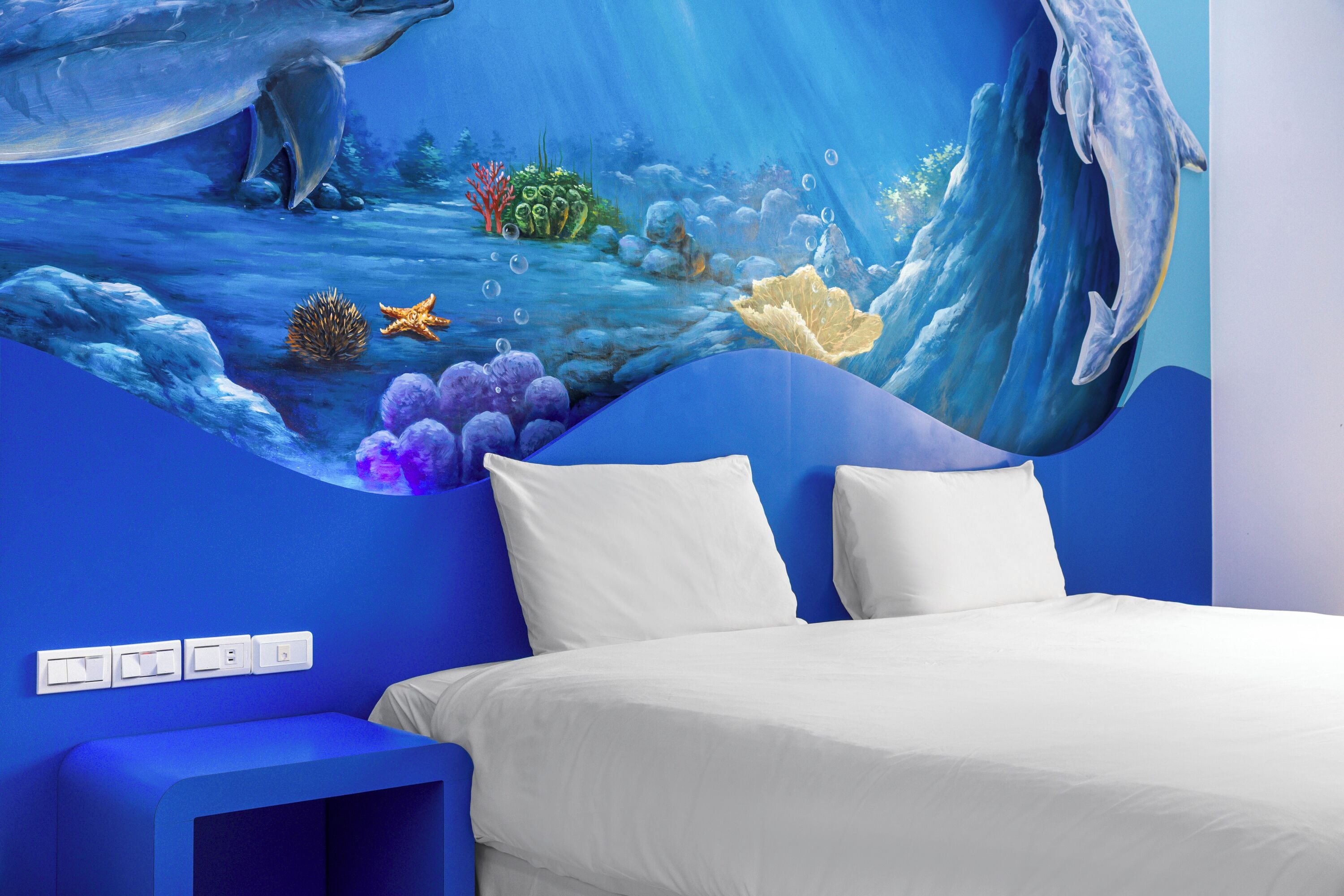 King Room with Mountain View | Blackout drapes, soundproofing, free WiFi, bed sheets