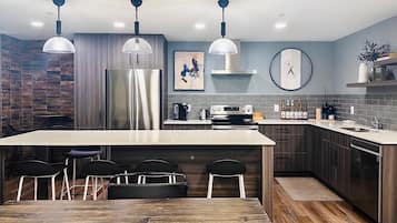 Microwave, stovetop, dishwasher