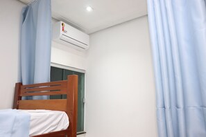 1 quarto, acesso à internet, roupa de cama